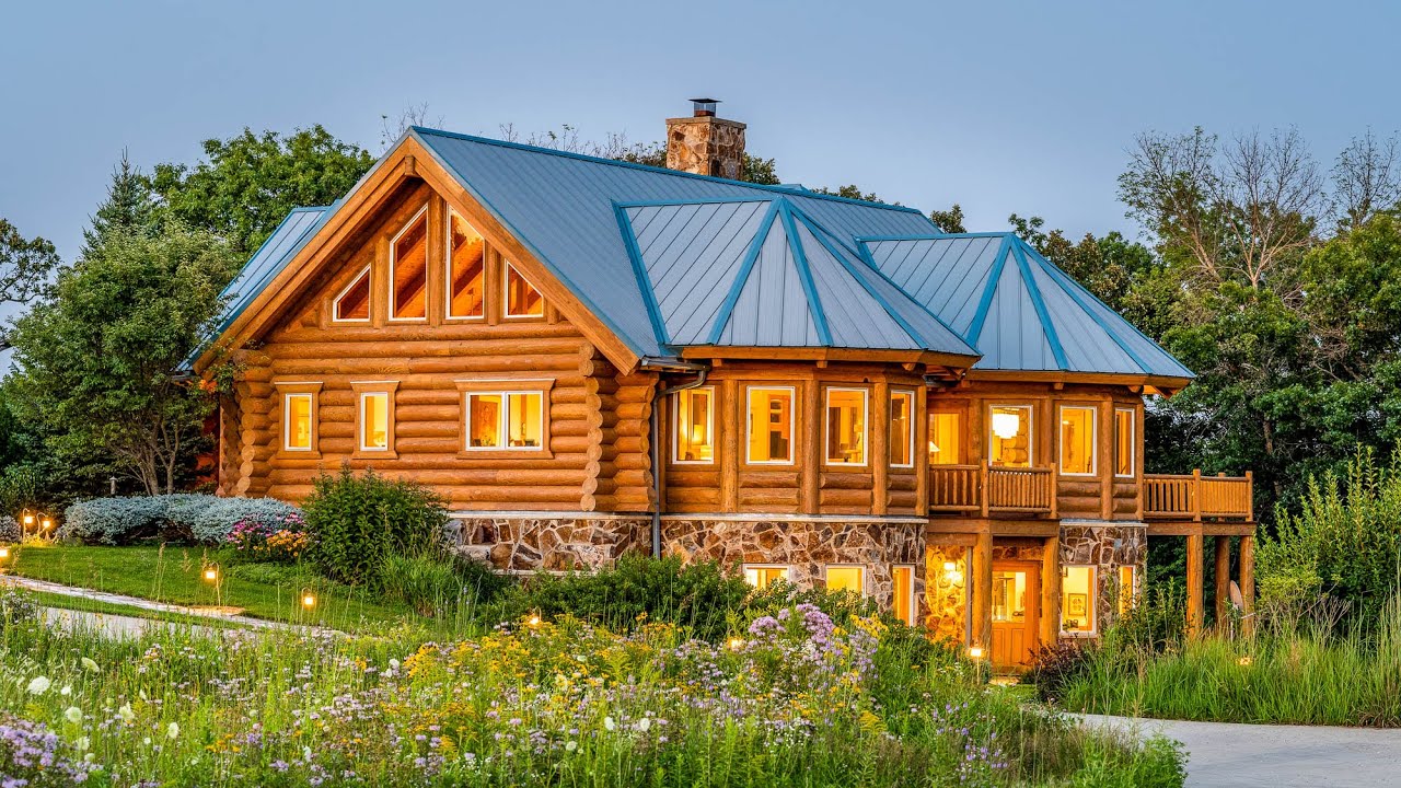 Overlooking the Upper Iowa River, your Rocky Mountain Log home awaits. Winneshiek Co, IA 25 Acres