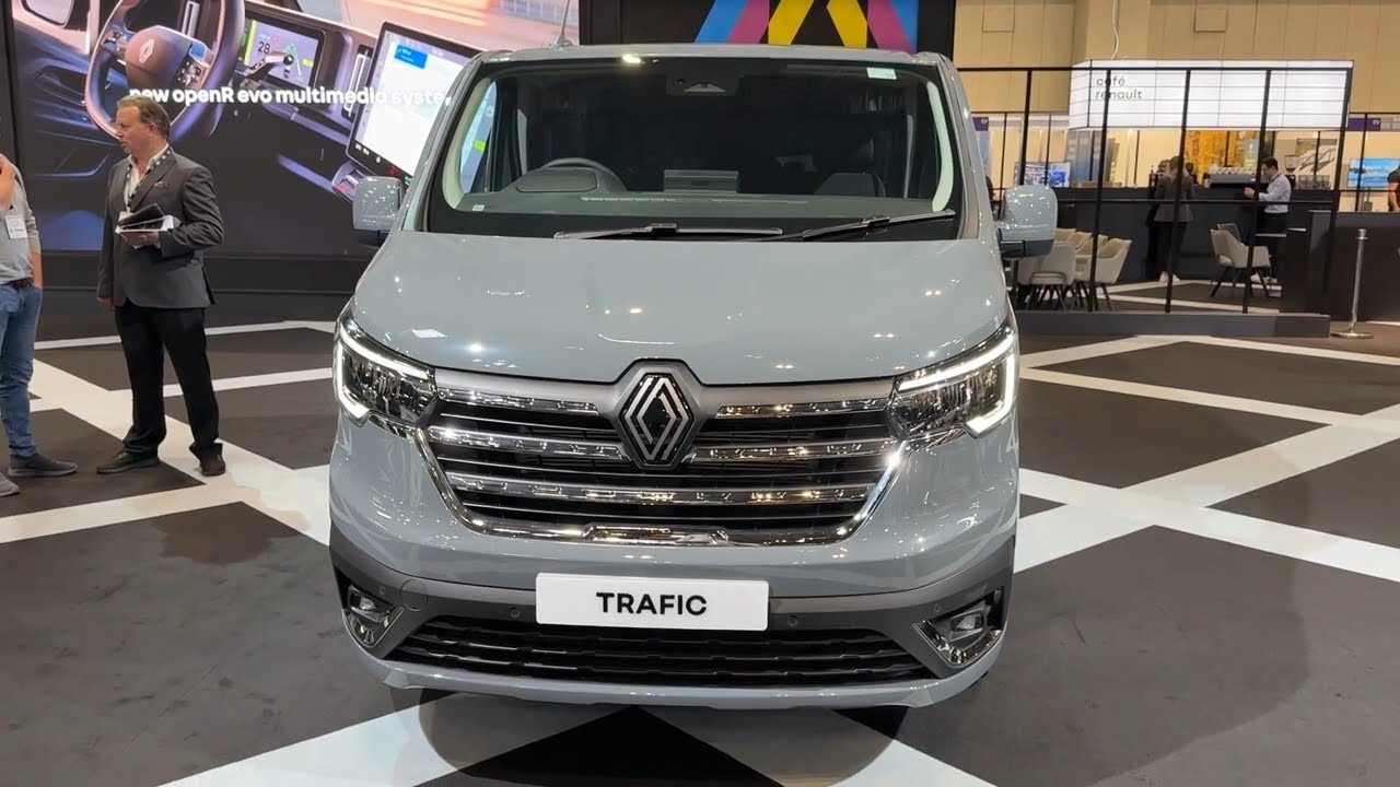 New Renault Trafic Extra Sport SL30 (2026) &ndash; The Premium Panel Van! | CV Show Walkaround