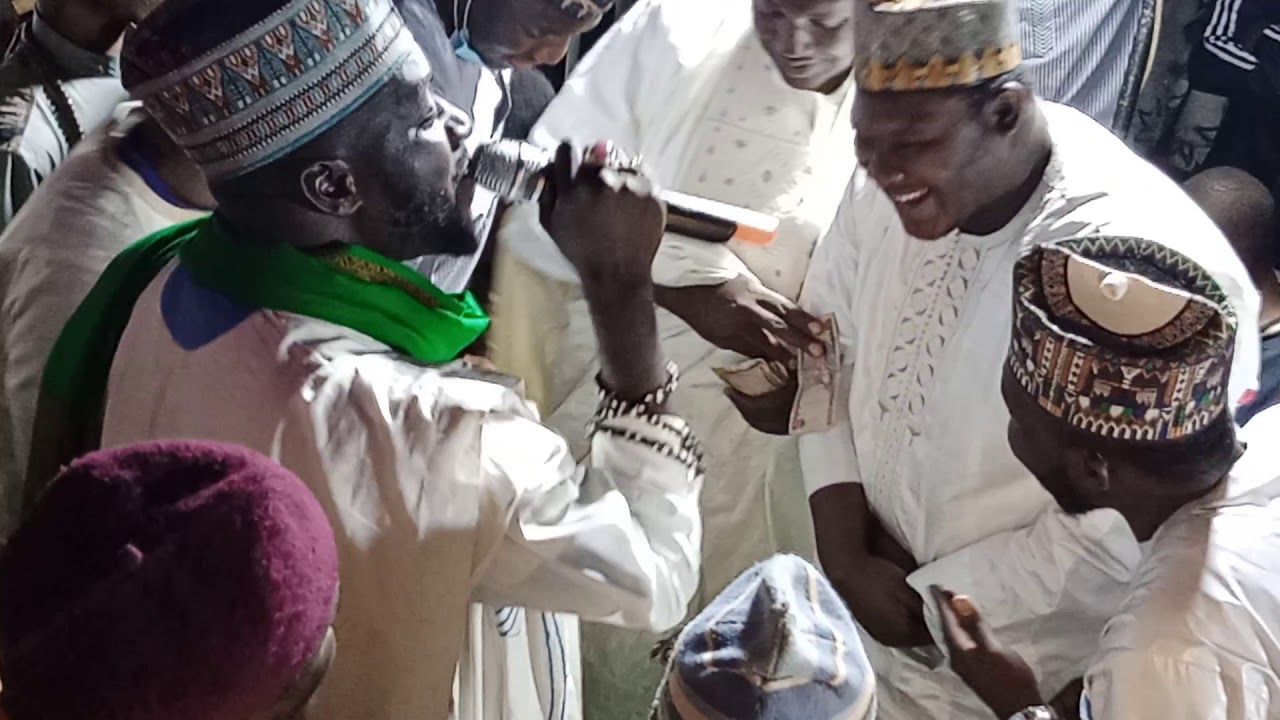 Ku kalli Majalasin taka lfy Wanda akayi agarin joss Waqar jarimi a mazaje