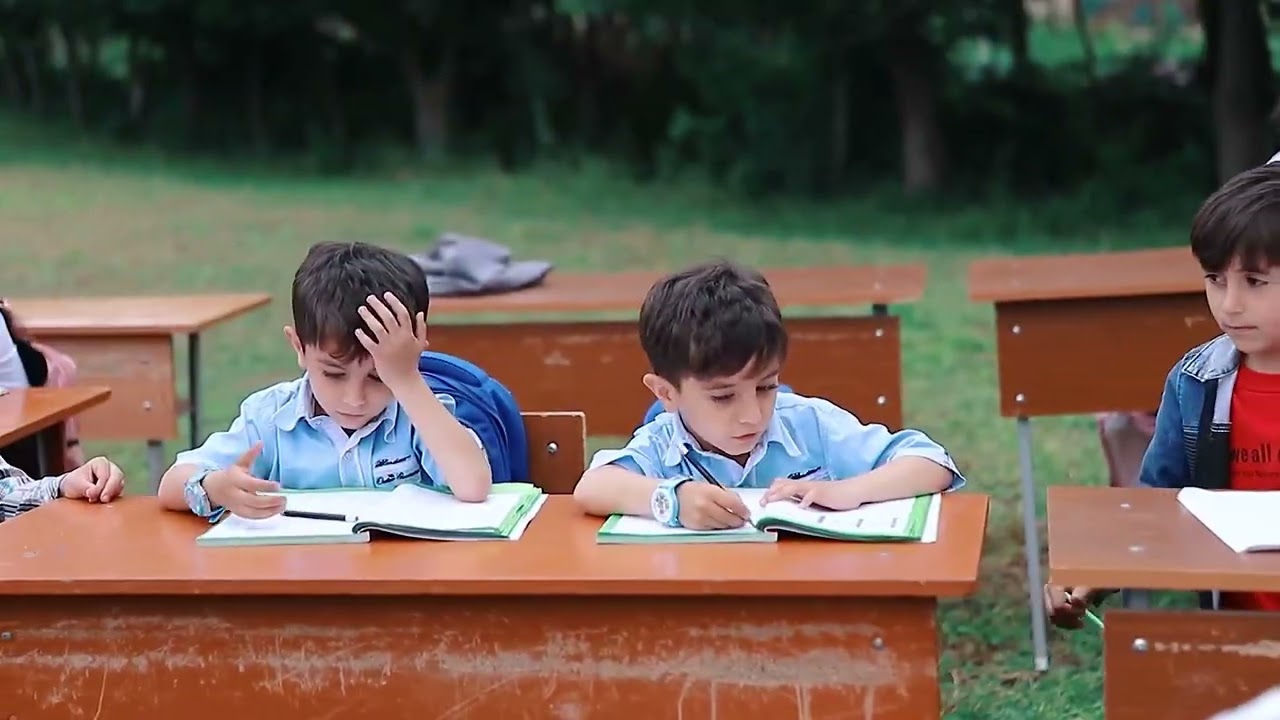 Mololon kənd ümumi orta məktəbinin pedaqoji heyəti və kənd icması birlikdə iməcilik təşkil edib.