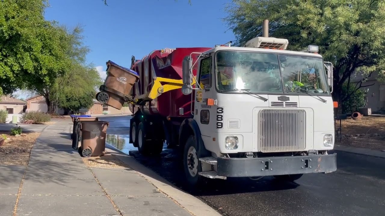 Garbage truck Fails and Saves of 2023!