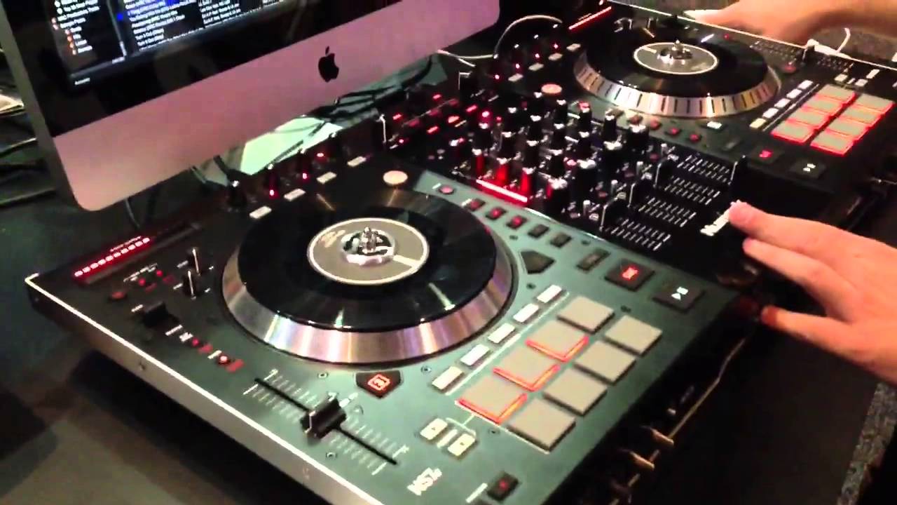 Numark NS7 II - Live Demo at DJ Expo