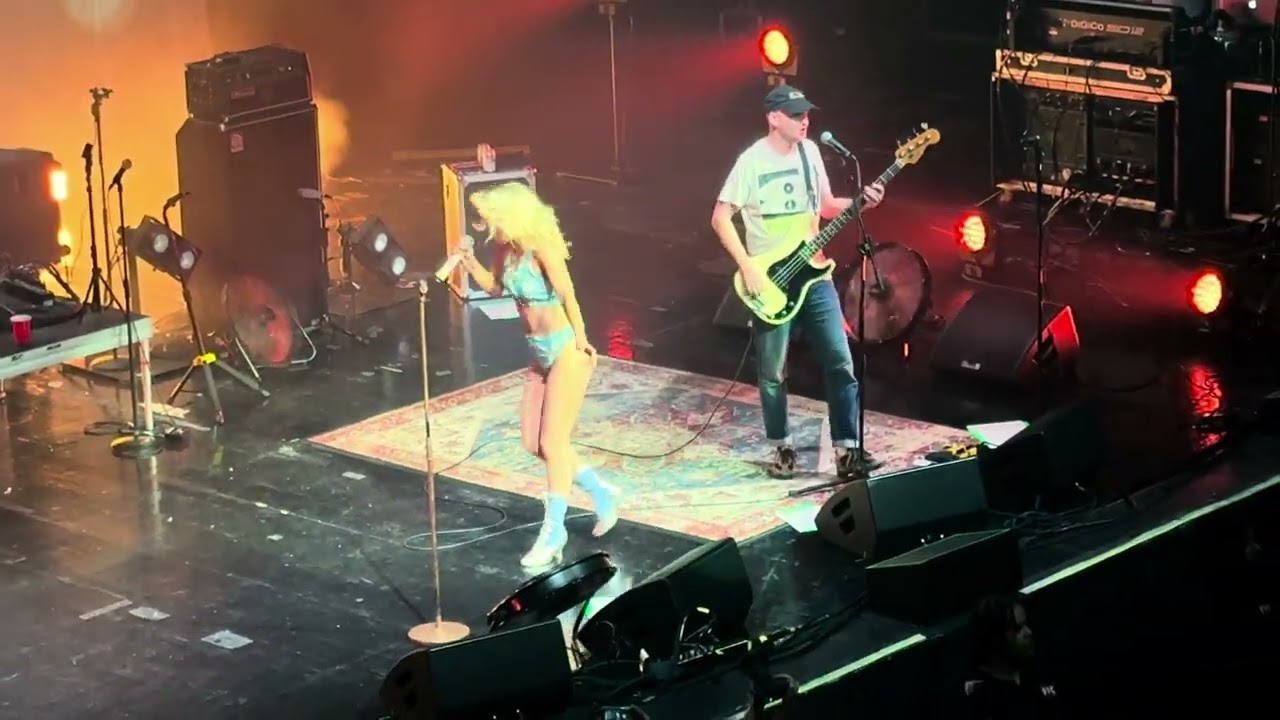 Control - Amyl and the Sniffers (The Sylvee - 5/9/2025)