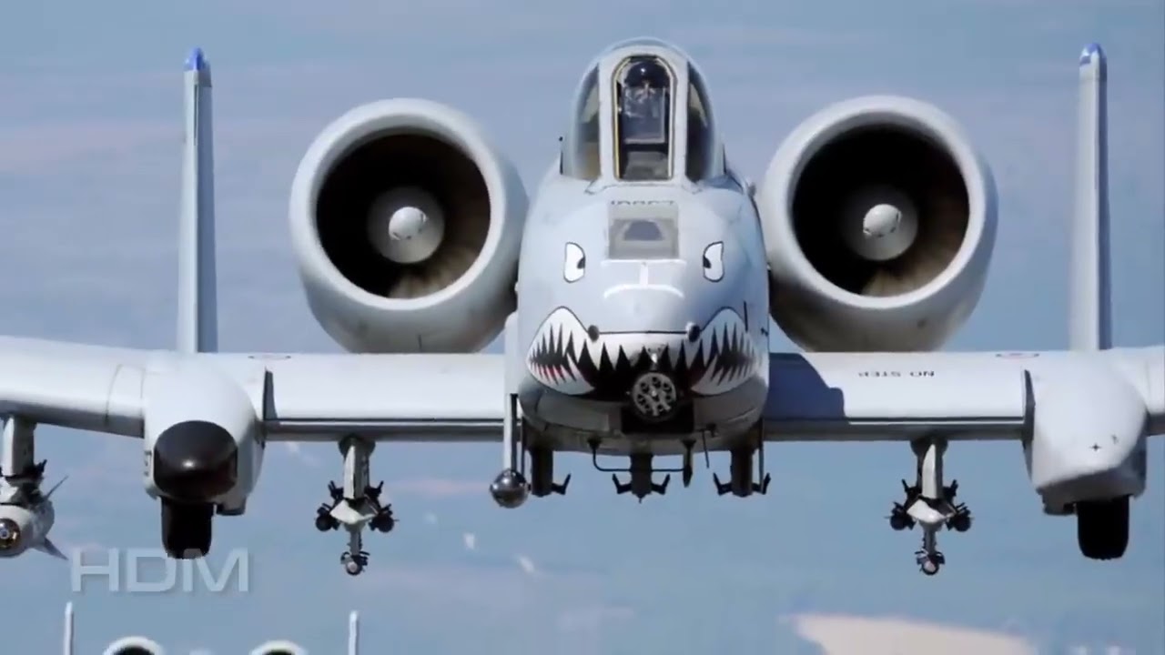 Dramatic! Russian Su 25 fighter jet after being hit by a missile over Ukraine