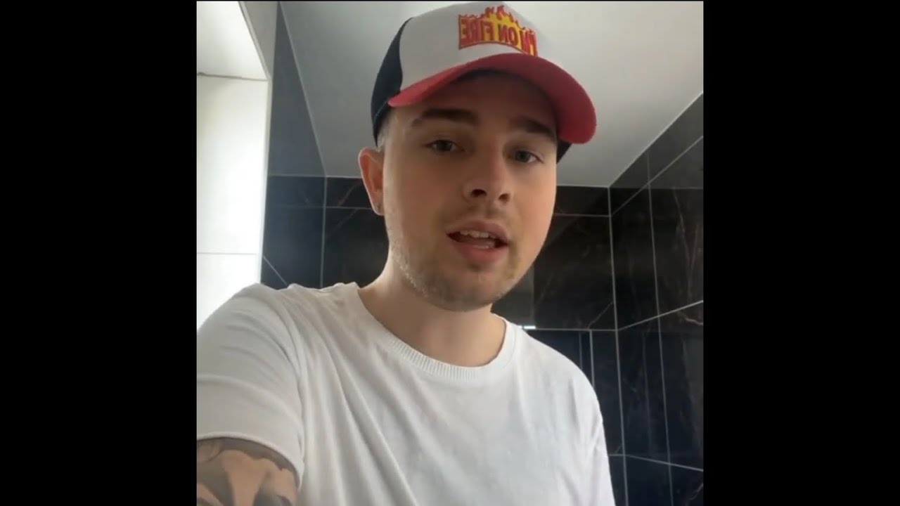 Mike Singer Singt im neuen Bad