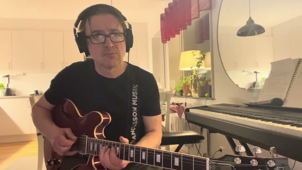 Smooth Fusion, funk, jazz with my Gibson ES-339! 