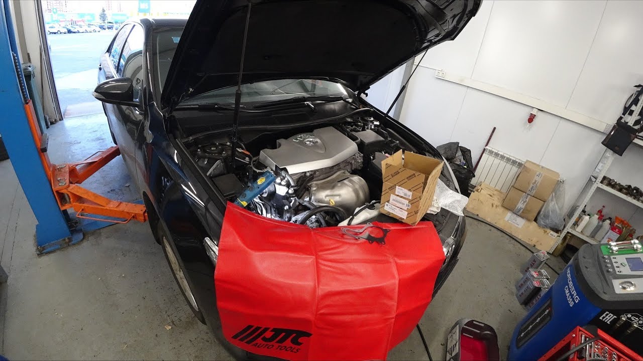 Camry 55 /6AR/2.0/ Замена натяжителя ремня и помпы. Но суть не в этом...
