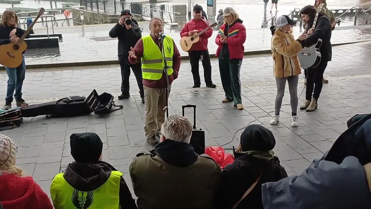 Ade Summers lhs everest rocks talk. The gathering Cardiff Rock and roll stroll