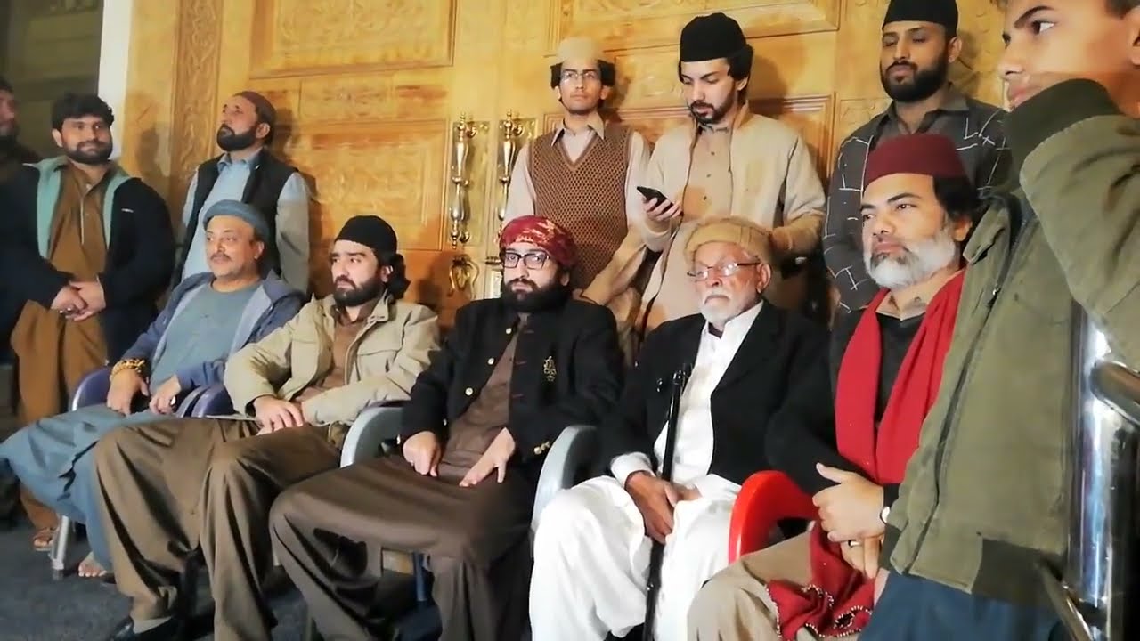 Mehndi and jhomar in Golra Sharif team of Dr.Muhammad Shah khagga