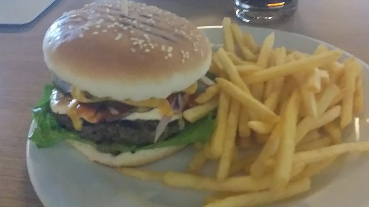 Yummie SUPER Burger. Lipa w KFC. Giotto extra sałata. Pleskawica zhakowana -  FFD #106