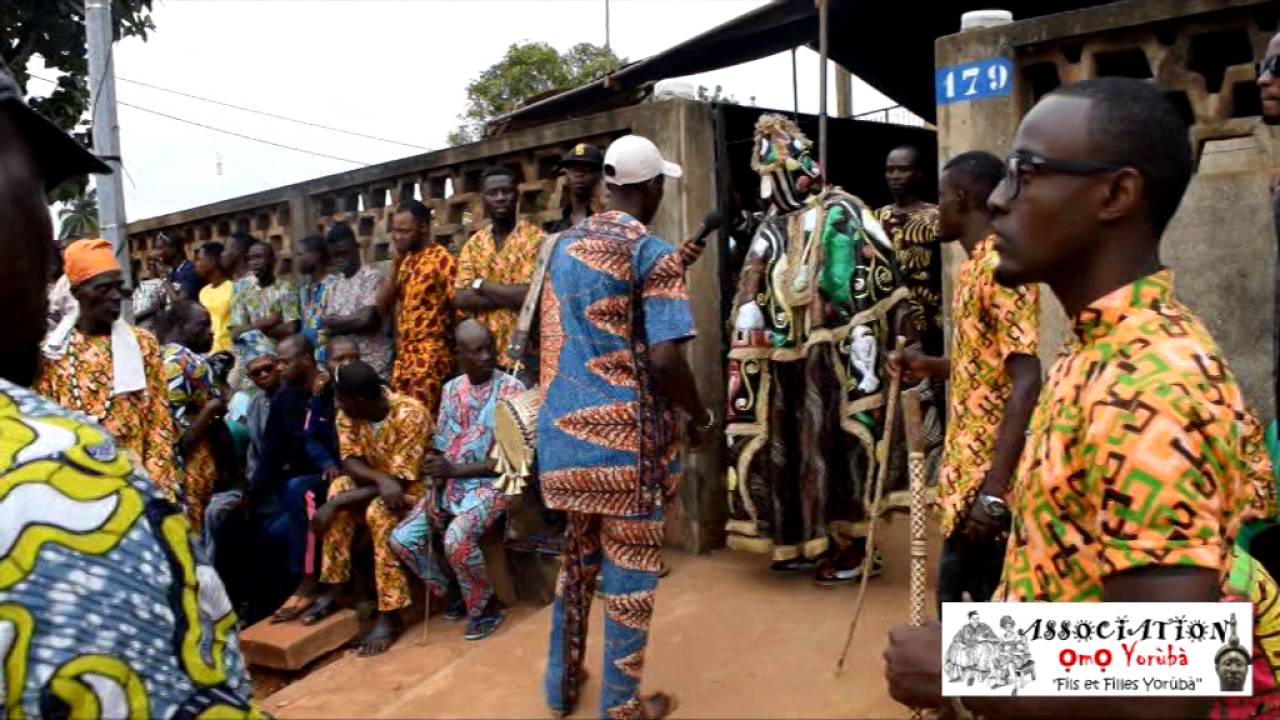 Oguede (incantation) egungun Benin