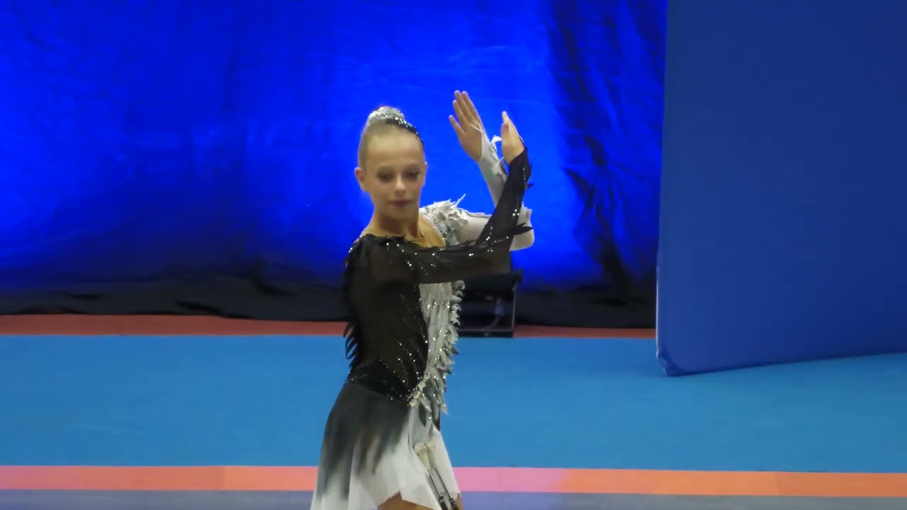 *Cieszyńskie Gwiazdeczki Cieszyn* solo 2 BATON  / mażoretki - Ostrava 2025 WM Championship