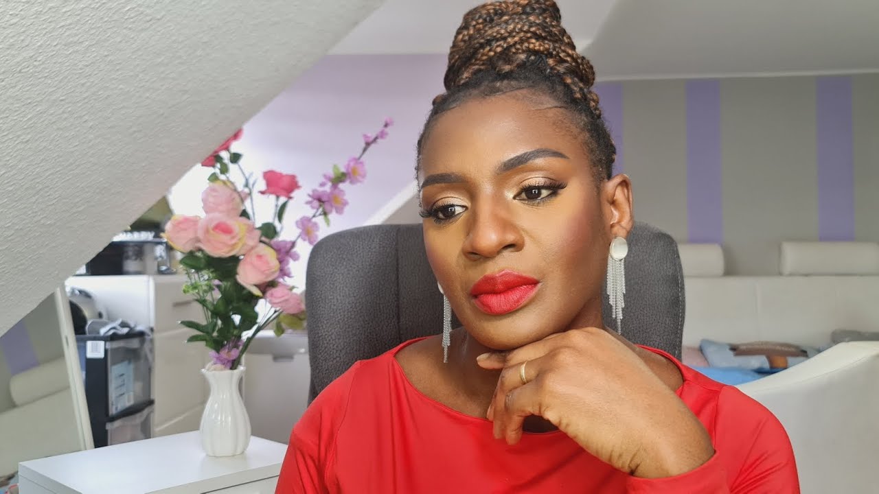 HOW TO CREATE A FESTIVE MAKEUP TUTORIAL FROM A BEGINNER TO A BEGINNER 