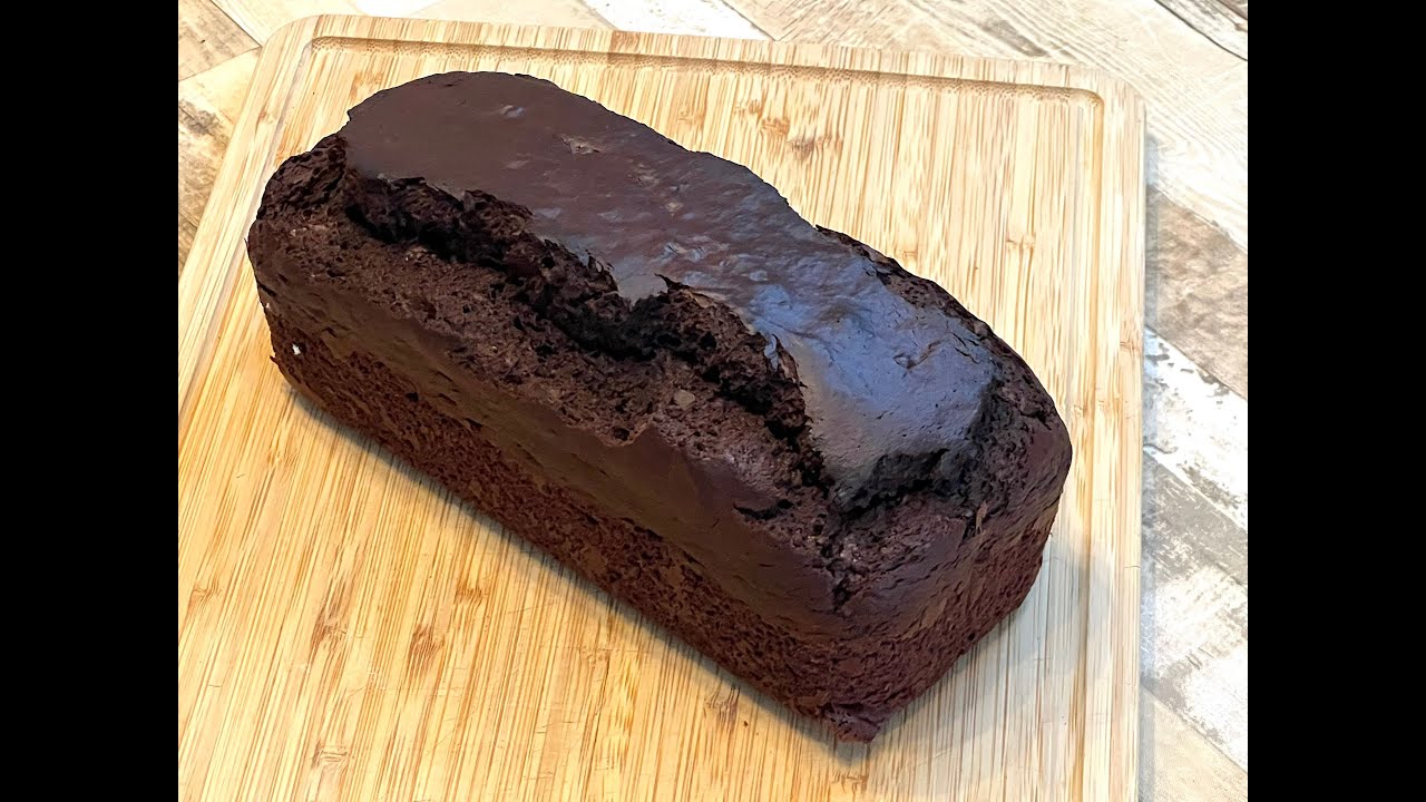 Dieser extrem schokoladiger Bananen-Schokoladen Kuchen ist so saftig und extrem lecker.