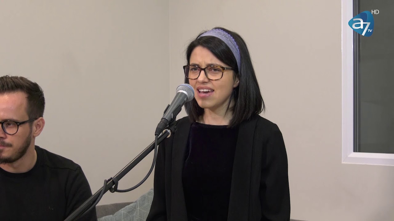 DALILA BALAN - WHAT A BEAUTIFUL NAME (Live)