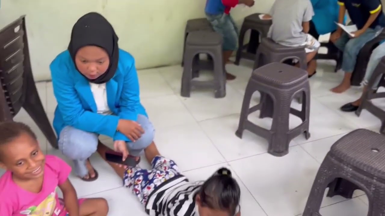 Terapi Bermain anak Nama:Meiren Wahongan/2314201071/KelasA2 Semester IV