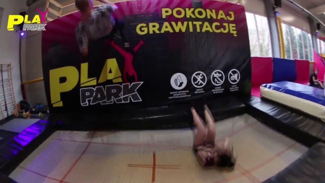 Akrobacje na trampolinach slow motion 2 - Play Park Koszalin