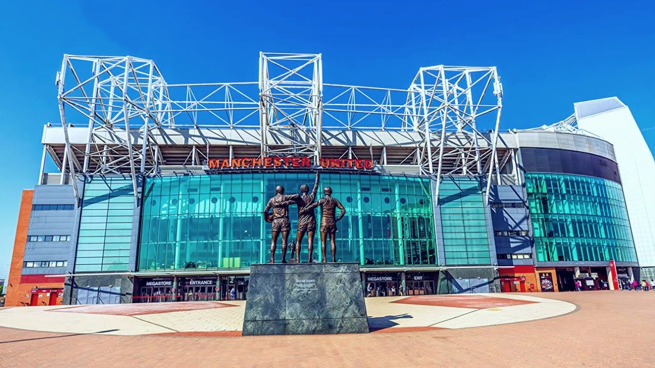 🇬🇧 Walking in OLD TRAFFORD - Manchester United Stadium area tour, England UK - 4K Ultra HD 60fps