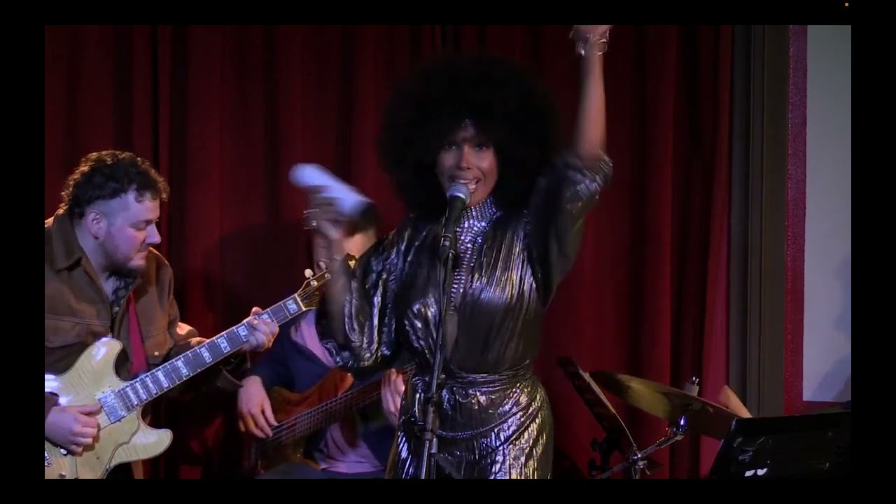 O Morro Não Tem Vez - Mila Santana Live at Bravo Caffè Bologna