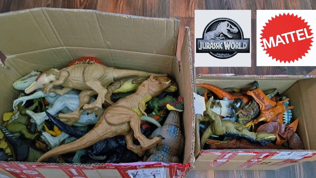 2 коробки динозавров Mattel 
