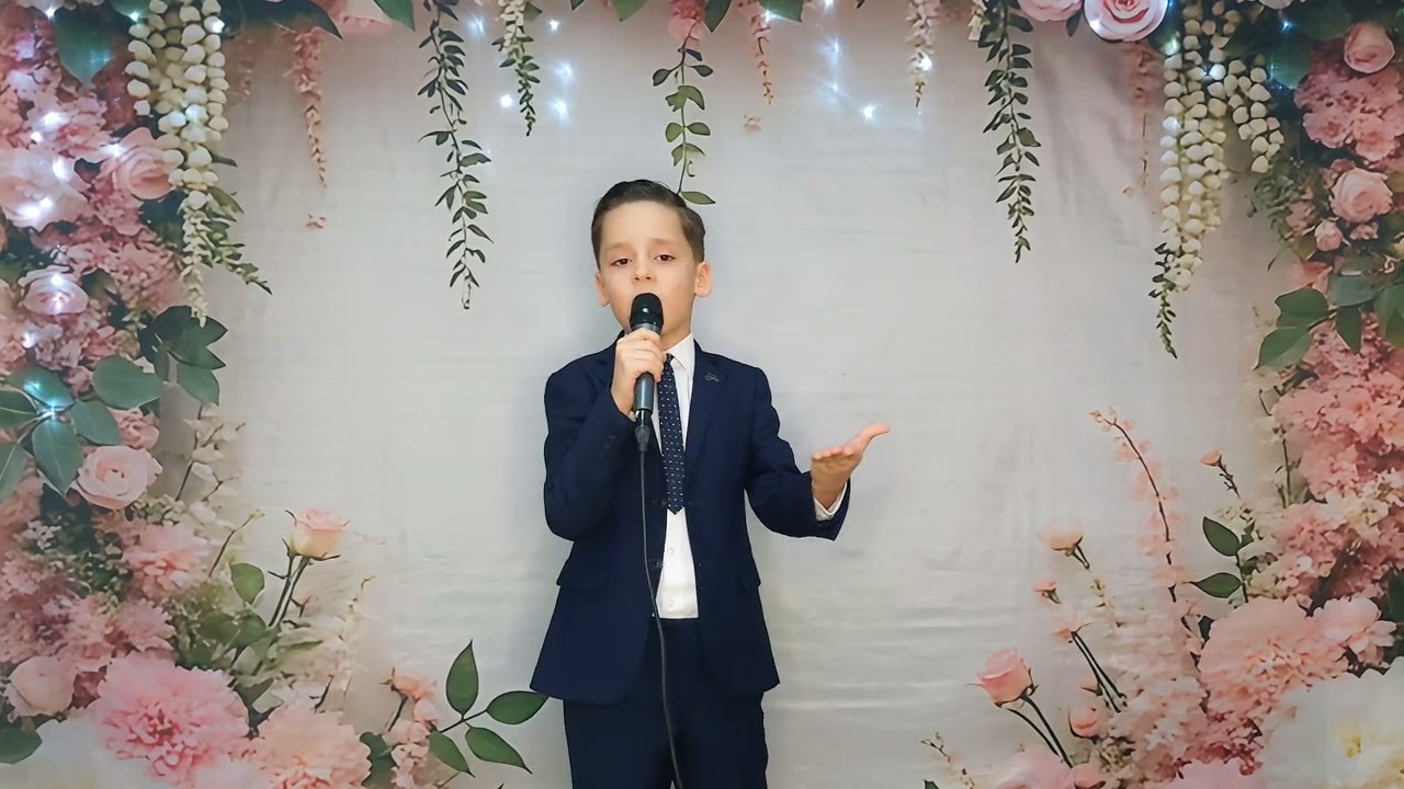 Darius Zmeu (Vocal Studio Ialoveni) -Mama.