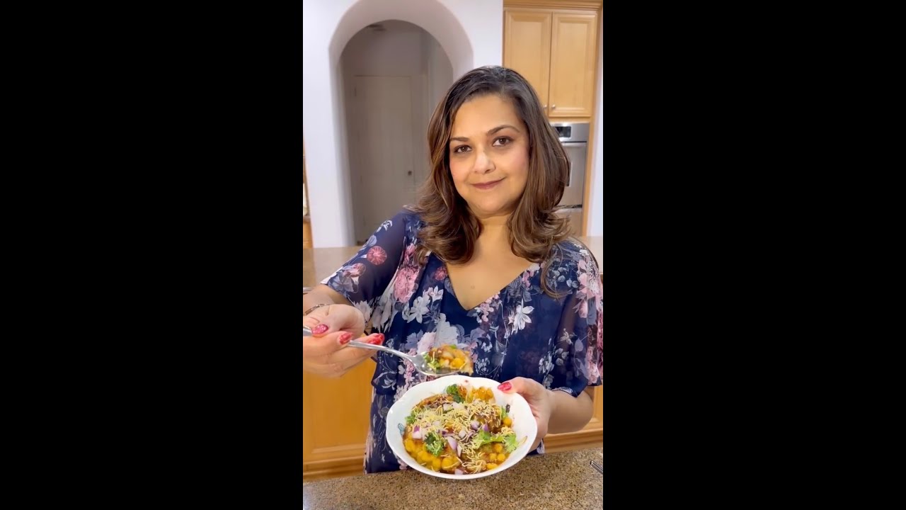 Aaloo Tikki Chaat/ Ragda Patties Chaat