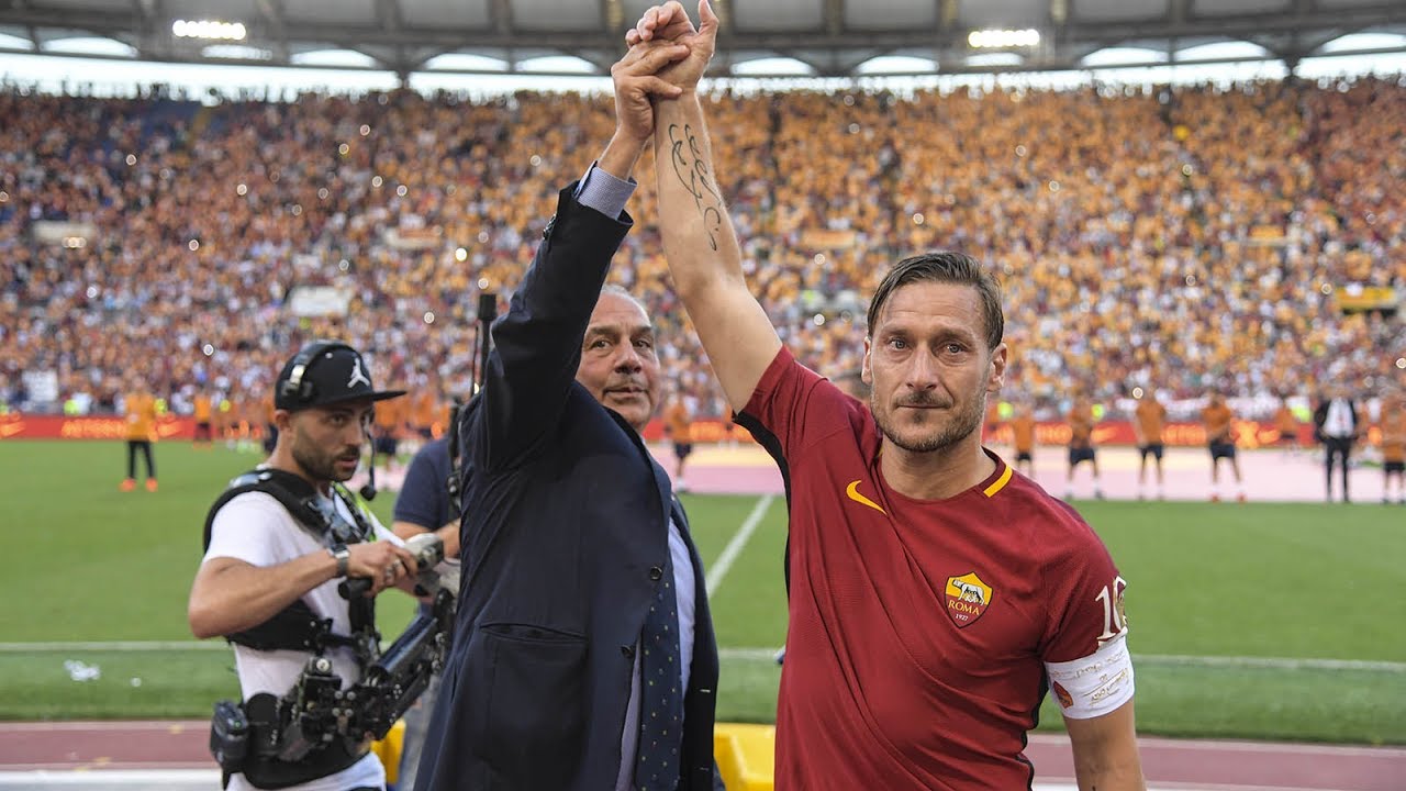 Прощание Тотти с болельщиками &laquo;Ромы&raquo; (с русским переводом)