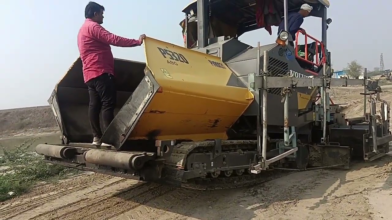          Shifting #trending#trendingshorts#viralvideo#hotmixplant#jcbvideo#paverblockmakingmachine 