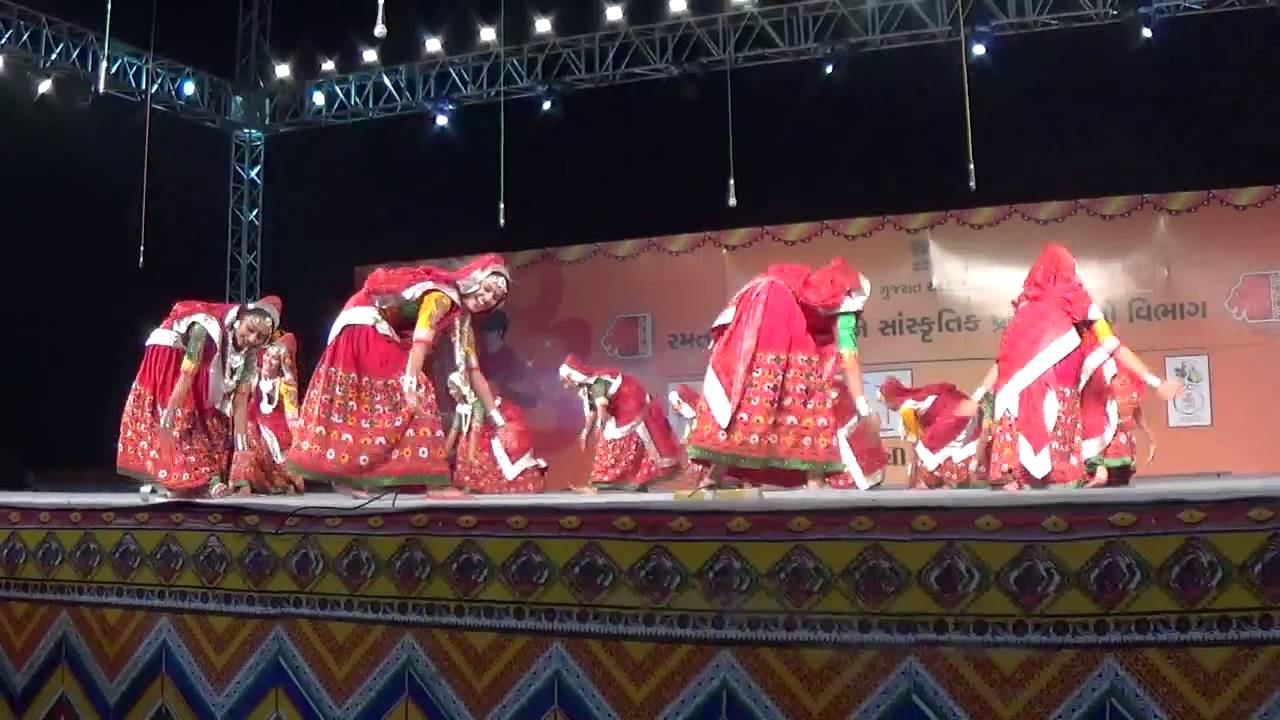 saptdhvni group (surat) prachin garbo