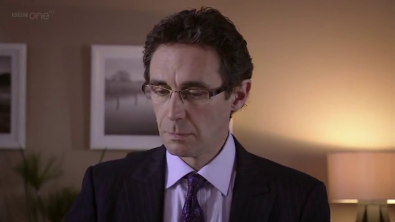 Holby City s14 e05 Hanssen scenes