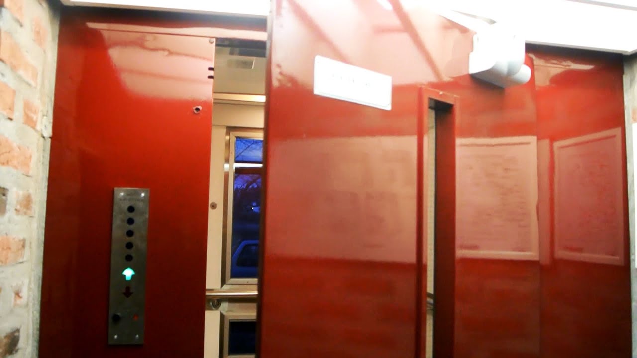 Amazing 1960s Brødr. Reber A/S (Schindler) traction elevator @ Storgata 136, Porsgrunn, Norway