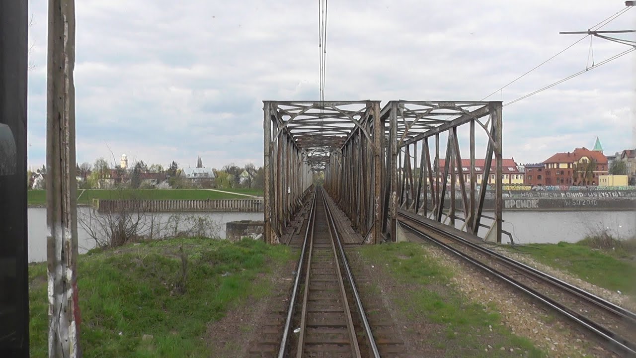 Odcinek Ostrów Wielkopolski - Wrocław Główny z tyłu pociągu TLK Wrocławianin