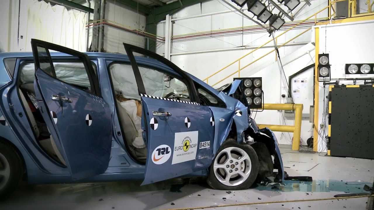 Euro NCAP | Preparation of Nissan LEAF Crash Test