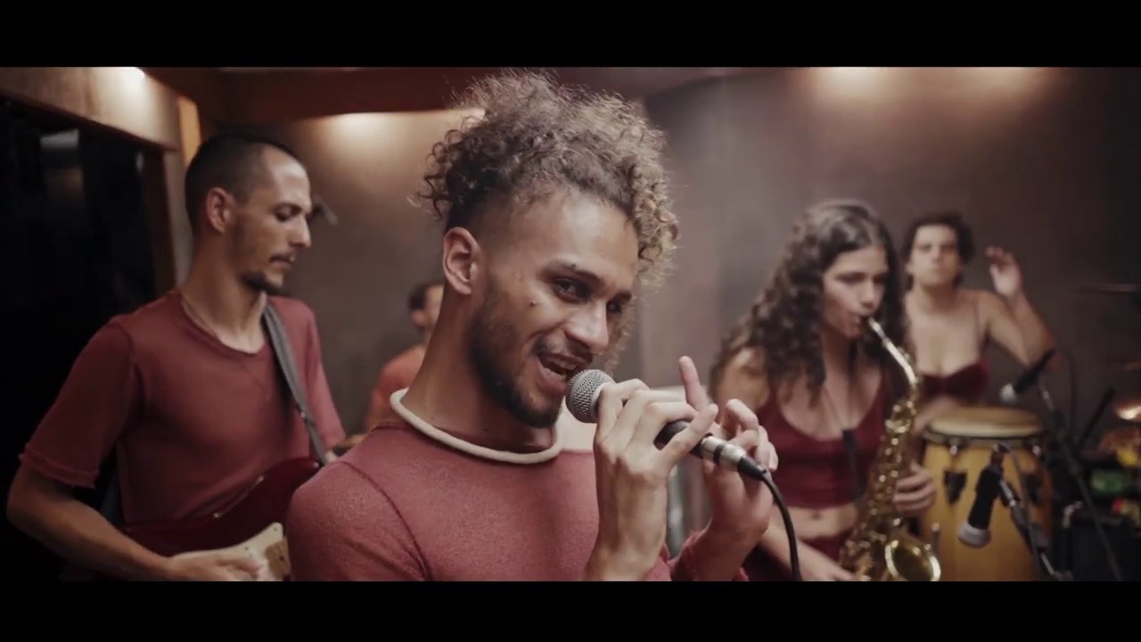Uma Maracaj&aacute; - Maracaj&aacute; (Live Session)