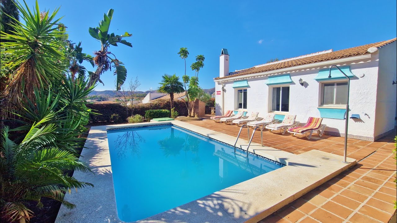 AX1398 - Villa Jardin, Cortijo Romero, Viñuela, Málaga