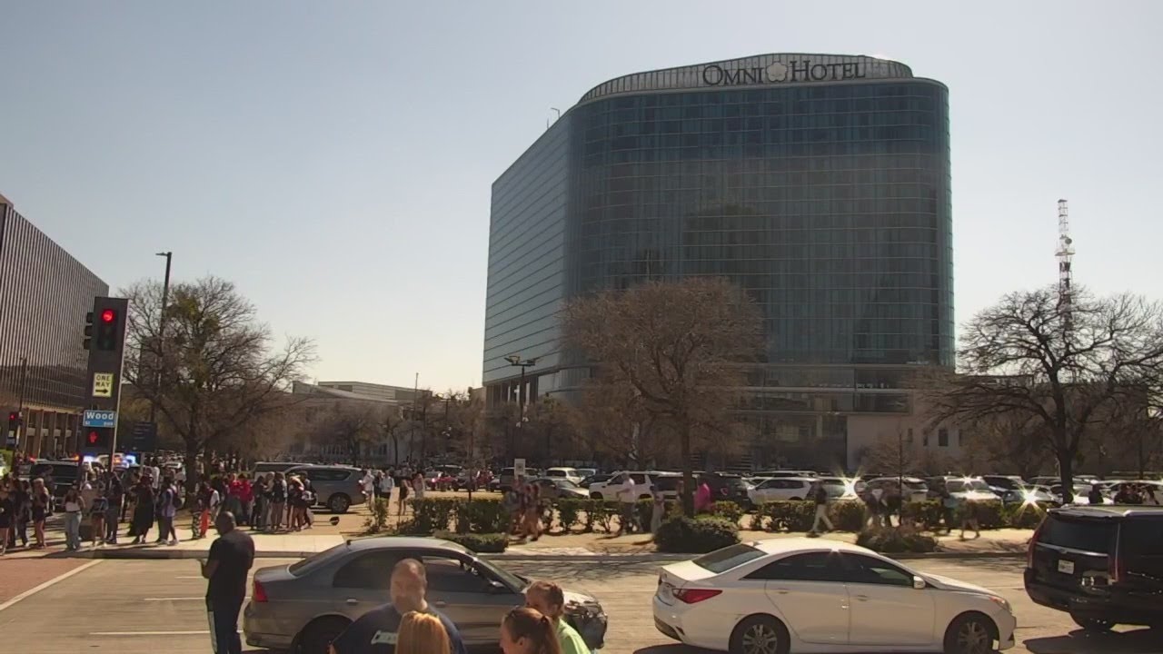 LIVE: Downtown Dallas police investigation | FOX 4 News