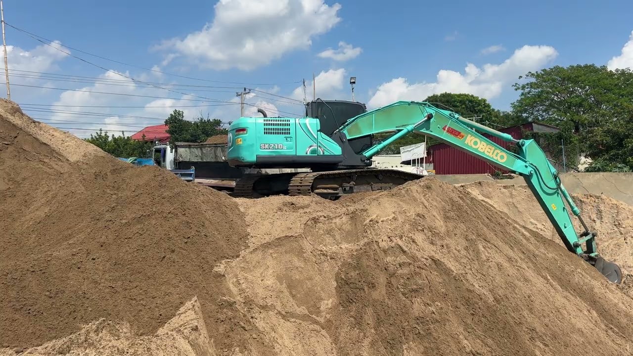 មកមើលពីសកម្មភាពកាយខ្សាច់ទាំងអស់គ្នា សូមរីករាយទស្សនាទាំងអស់គ្នា help subscribe my YouTube channel 🙏