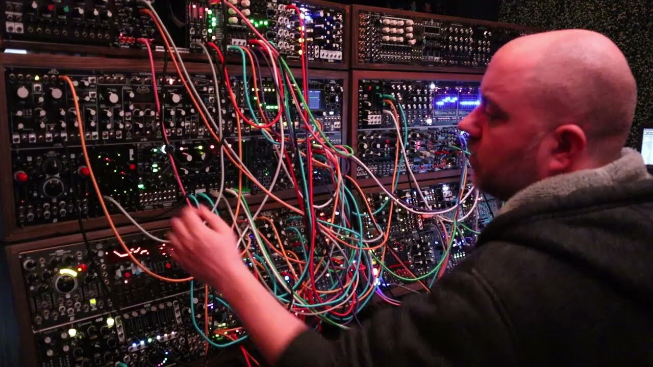 Where Envelopes Become Waves || Live Modular Ambient Improvisation