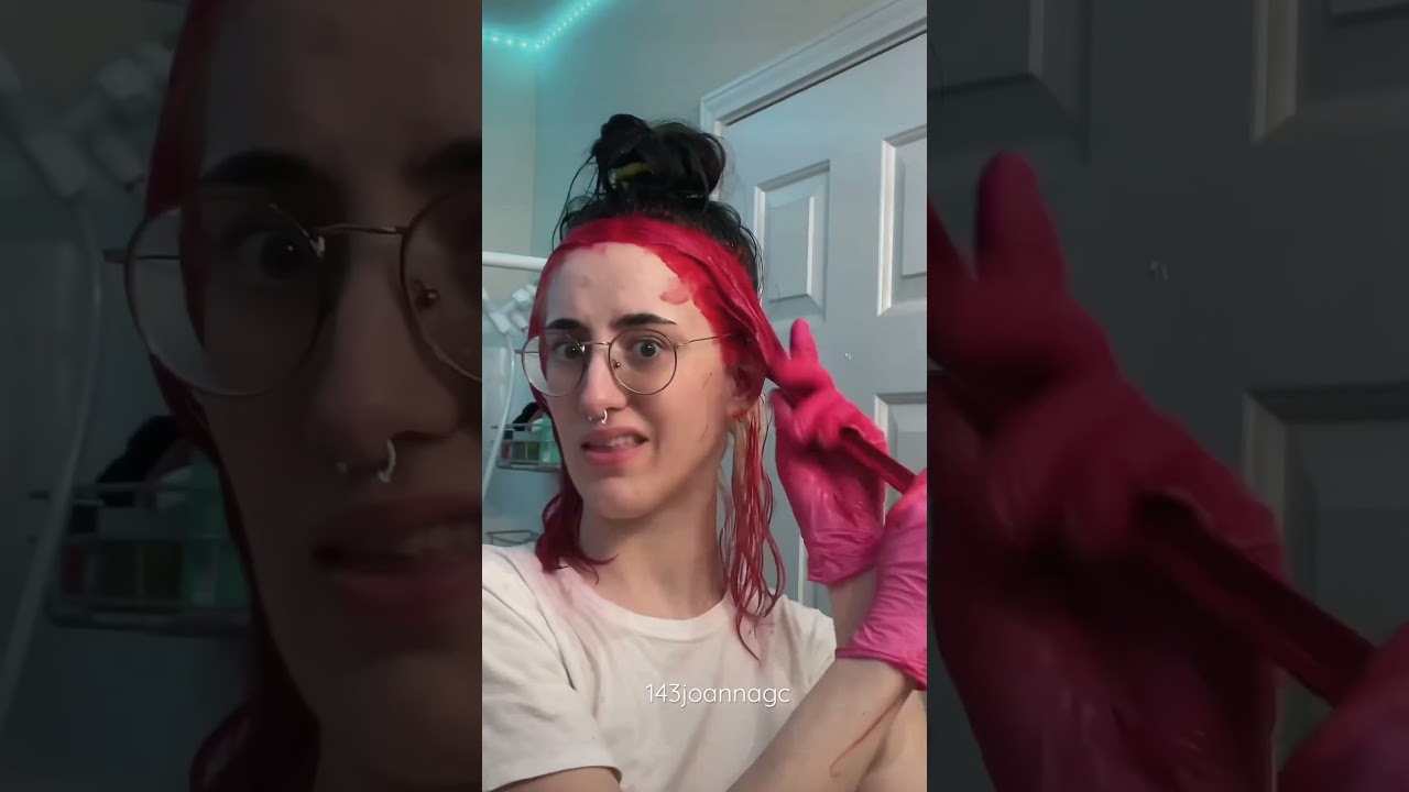 I&rsquo;ll never stop doing my own hair 🤪 #hairdye #hairdyeing #hair #redhair #diyhair #diyhaircolor
