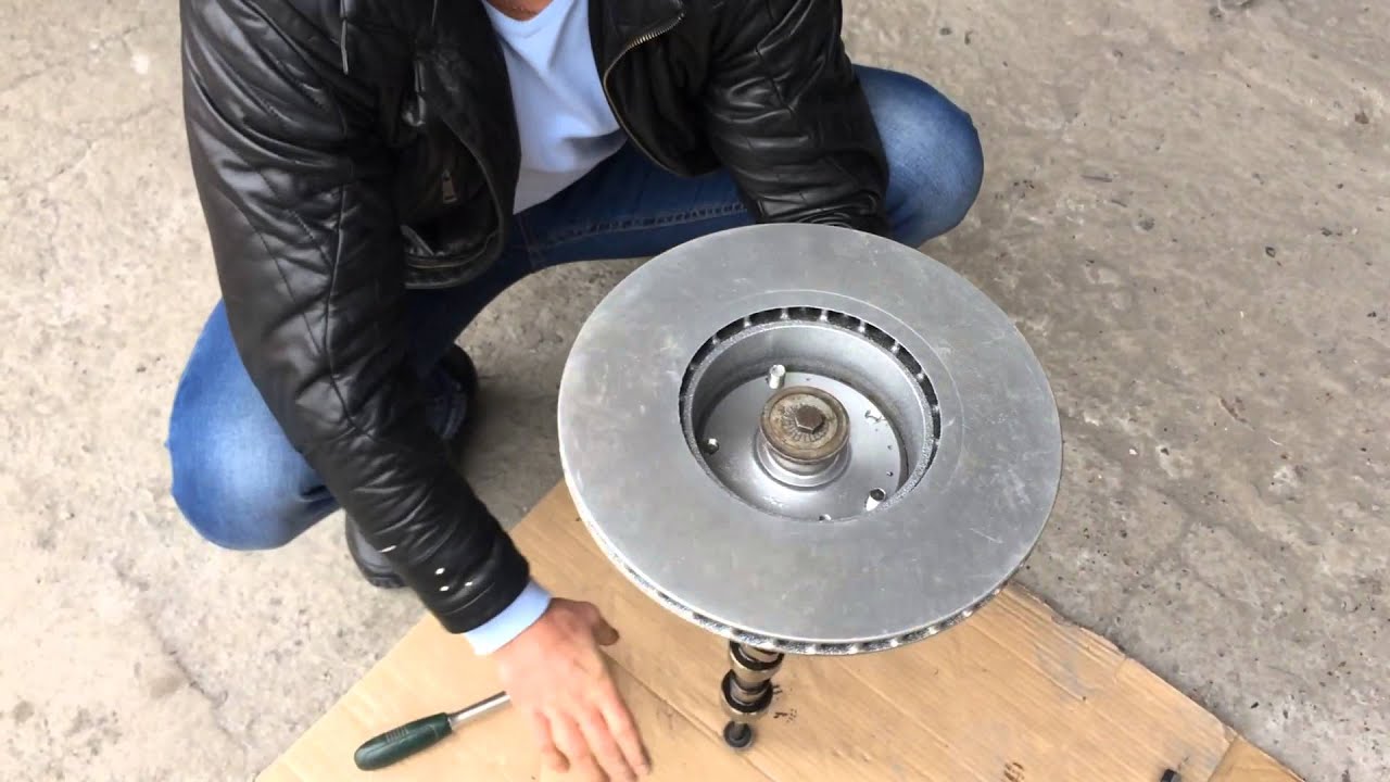Стол из автомобильного диска bbs r18