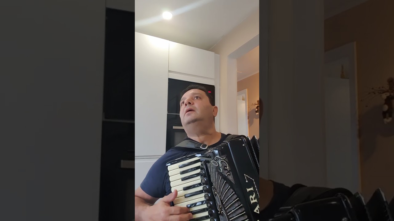Филип Филипов Filip Filipov Музика от 80те Право хоро
