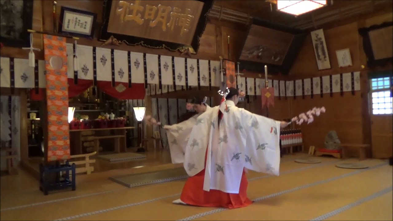 践祚改元奉告祭  『豊栄舞』　 （角館總鎭守 神明社）