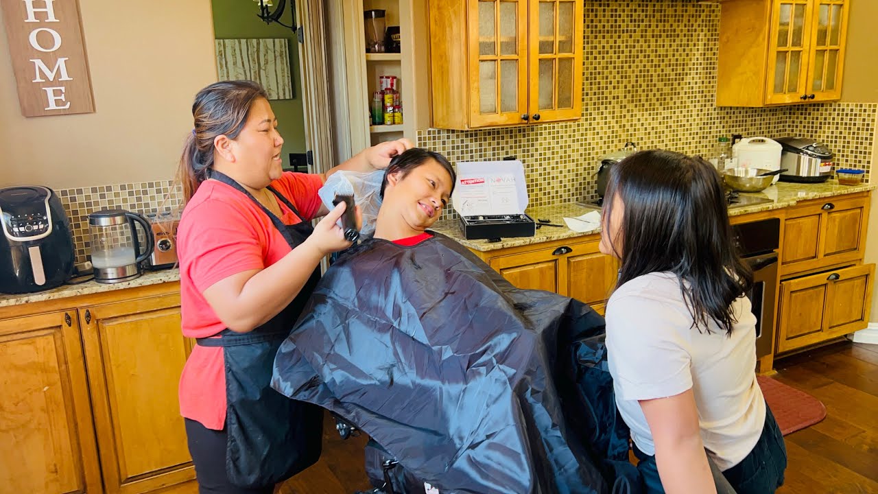 Today I went to my mom’s salon!