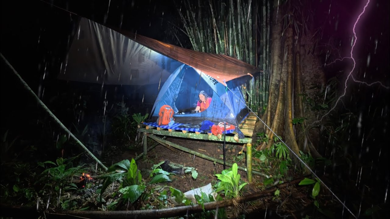 ใช้ชีวิตในป่า4วัน3คืน โดนพายุฝนถล่มหนัก   สร้างที่พักยกพื้นสูง ป้องกันสัตว์มีพิษ  ep273