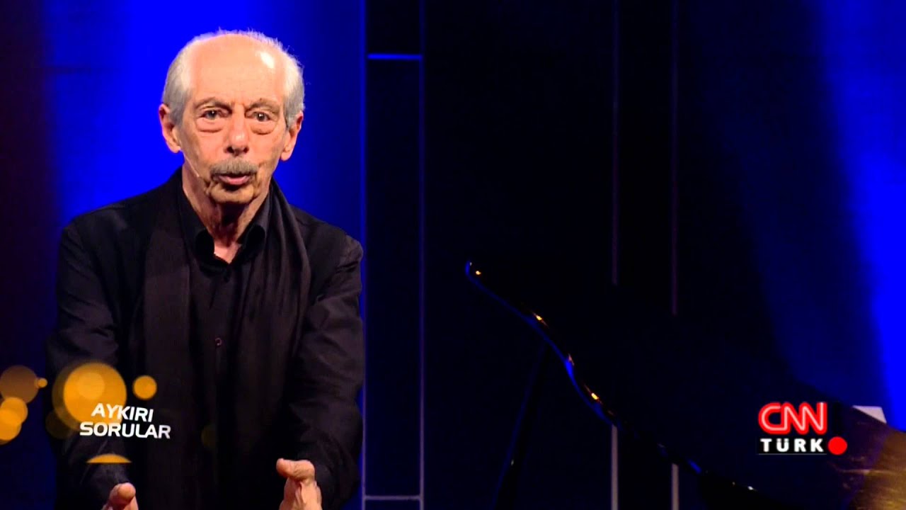 T&uuml;lay G&uuml;nal & Genco Erkal - &Ouml;l&uuml; Askerin Destanı