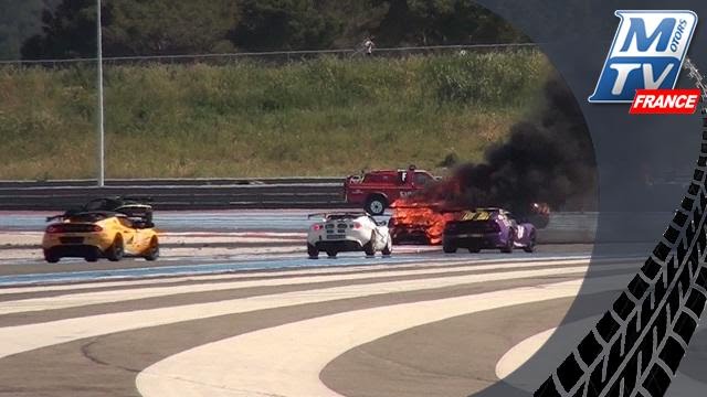 Lotus Cup Europe - Une voiture folle en flammes au Castellet !