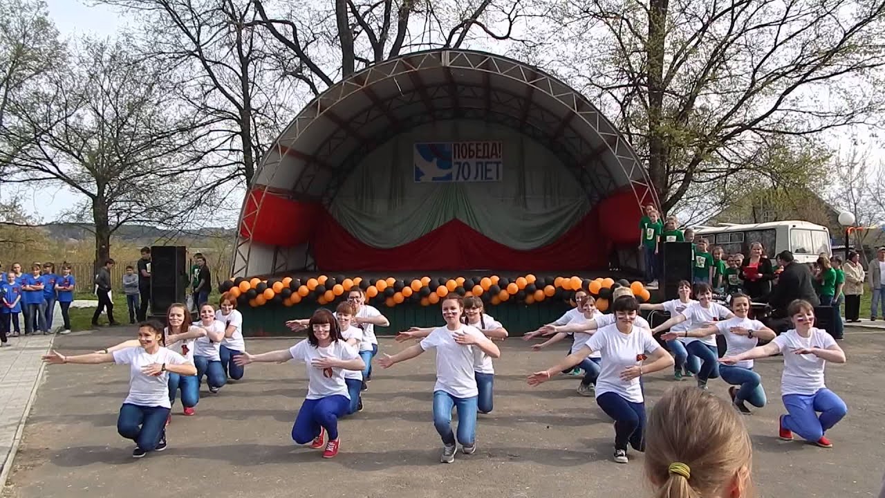 Флешмоб  9 мая день победы 2015  Мед колледж г. Уржум