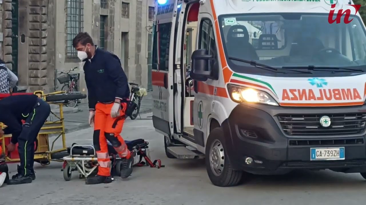 Altro incidente con il risciò, il mezzo si ribalta tre ragazze ferite