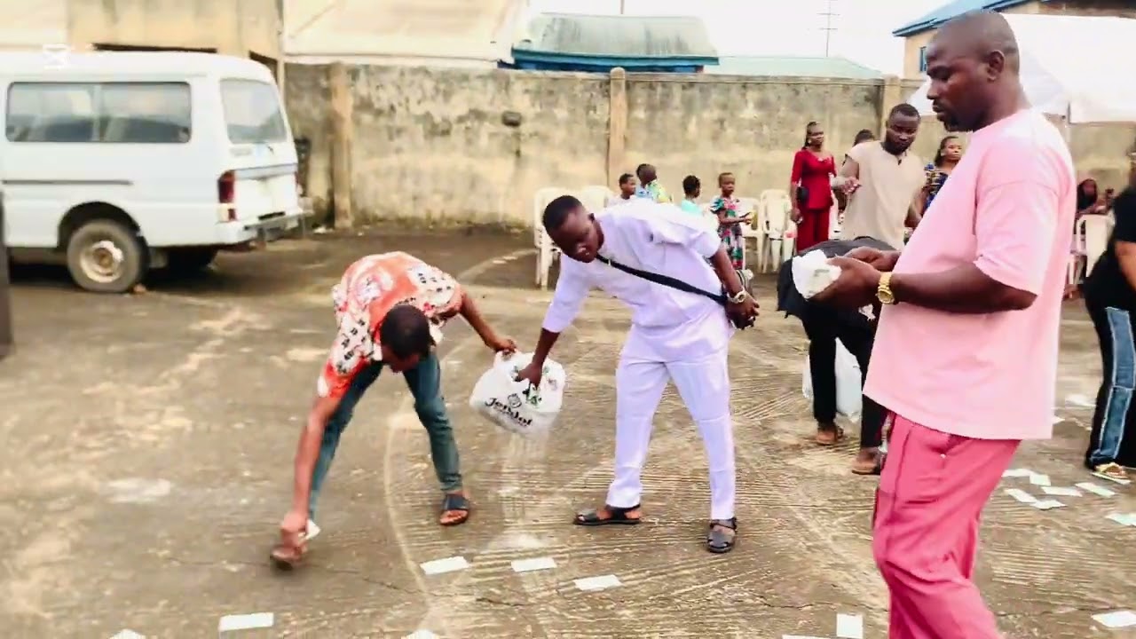 Bernard Sunday Ezenwofor Latest live stage Oilnwa Mmebo Abatu Udoba Okechu Okaa Abilo Onyika Obi