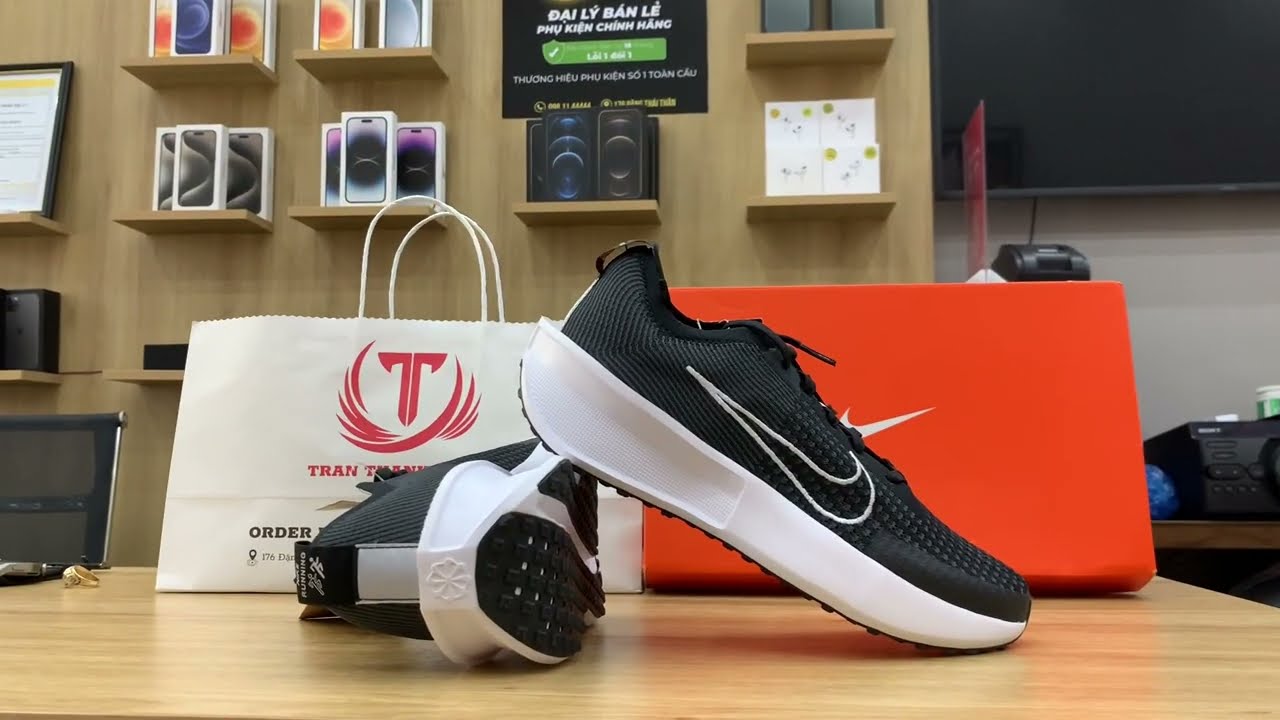Nike Interact Run Men Road Running móc trắng độc đáo cá tính FD2291-001